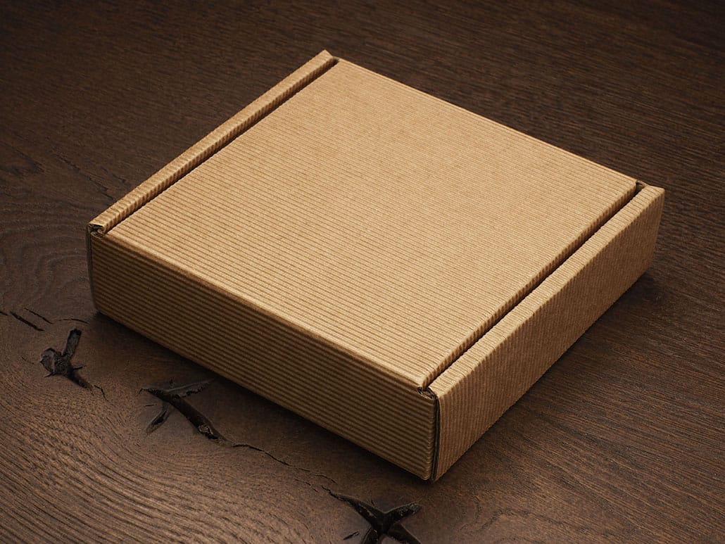 Box (11.4x11.8x3.2cm)