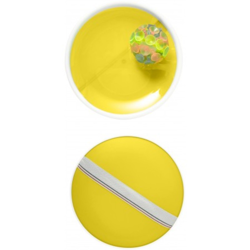 3-piece plastic ball game.
