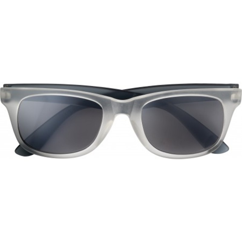 Plastic sunglasses with UV400 protection