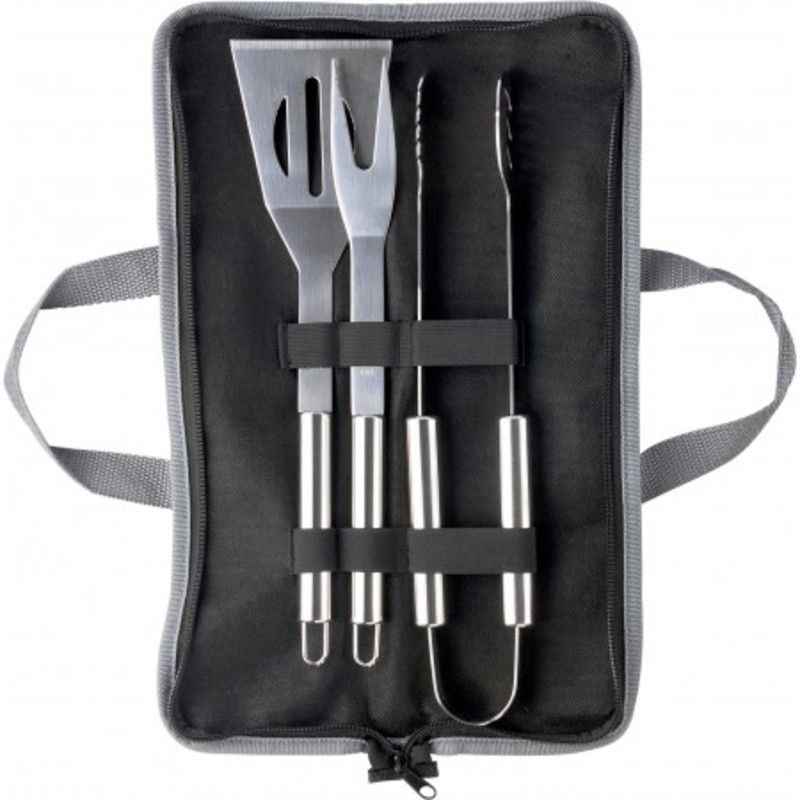Barbecue set in zipped case
