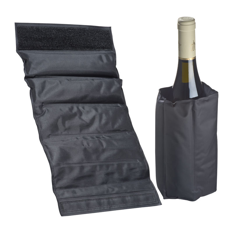 Bottle cooler with cooling pads