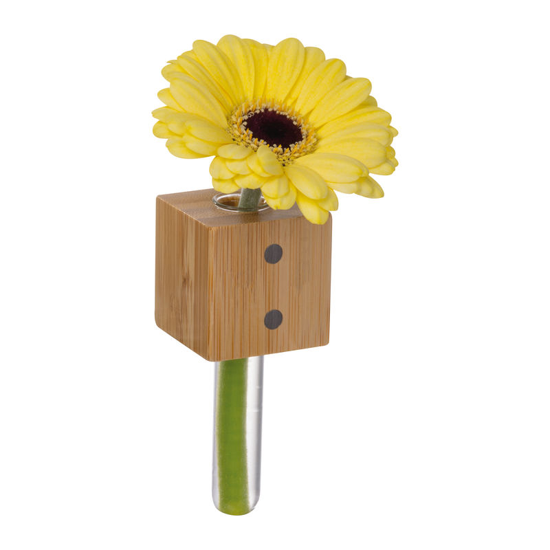 Refrigerator magnet with vase