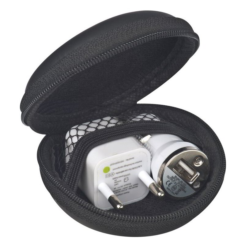 Travelling set with EU plug and USB car charger