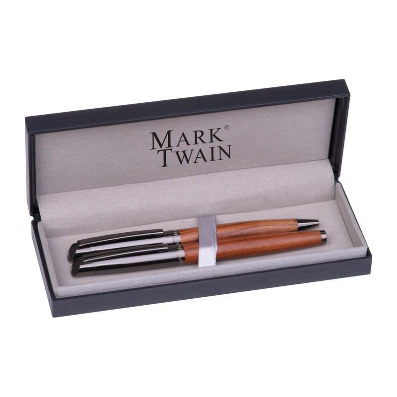 Mark Twain wooden writing set