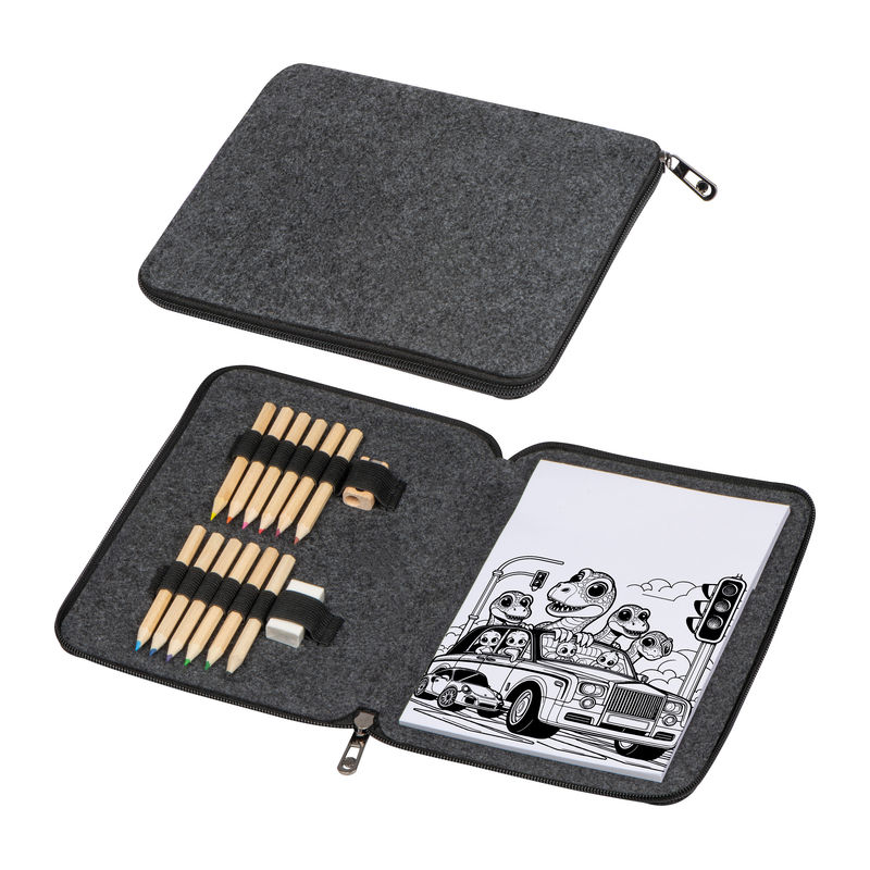 Colouring set in felt case