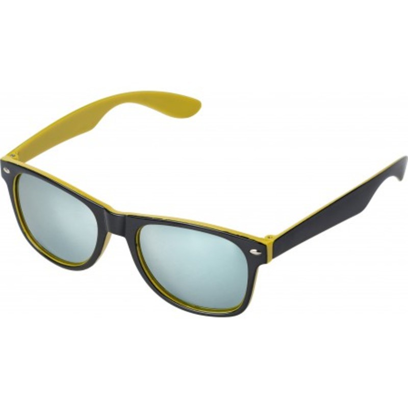Plastic sunglasses with UV400 protection