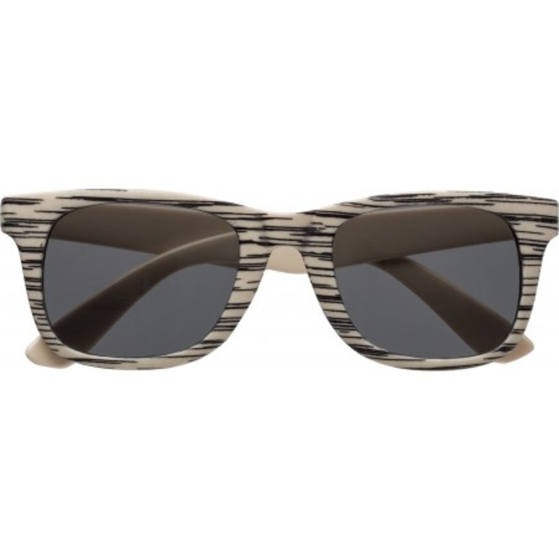 Sunglasses with wood effect