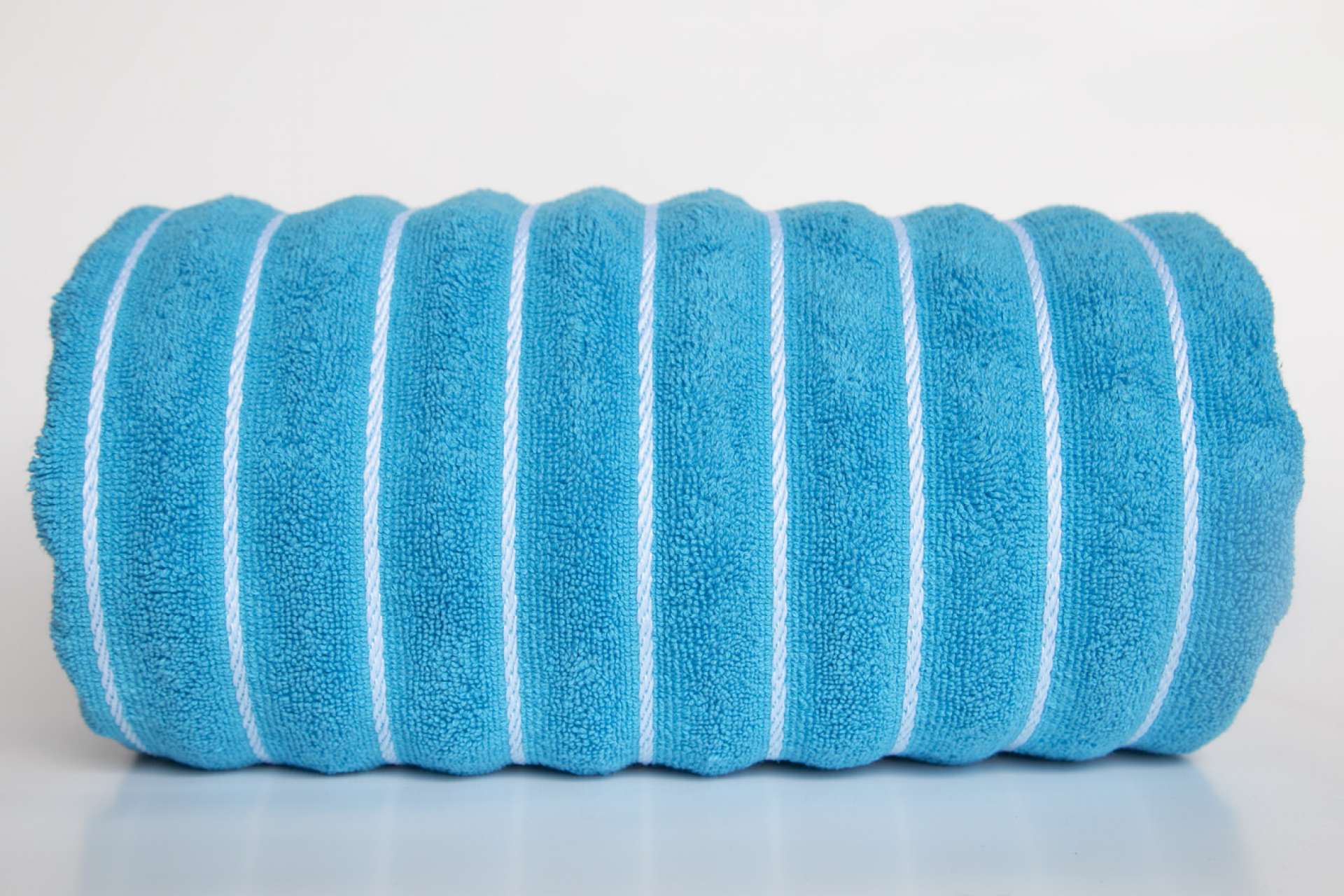 OLIMA BEACH STRIPED TOWEL